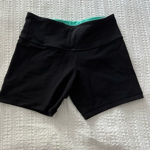 Lulu reversible biker shorts